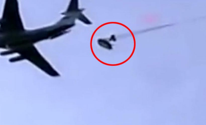 Rusya'dan Karadeniz üstünde uçan tank gösterisi