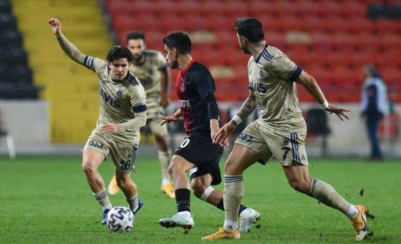 Fenerbahçe'nin deplasmandaki galibiyet serisine Gaziantep freni