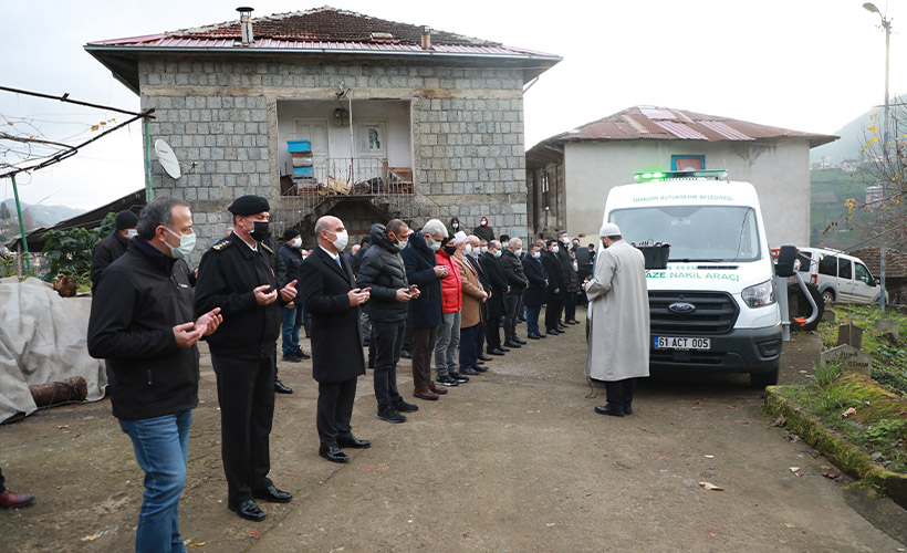 Erdoğan'ın vefat eden yeğeni toprağa verildi