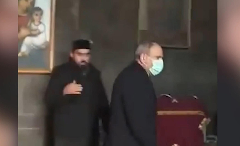 Kilise papazı, Paşinyan'ı kiliseden kovdu