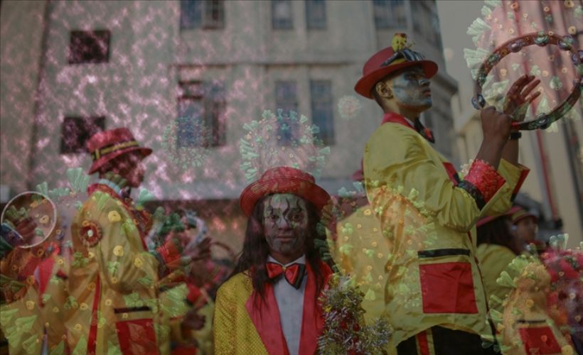 Güney Afrika'da mutasyona uğrayan koronavirüs daha hızlı yayılıyor