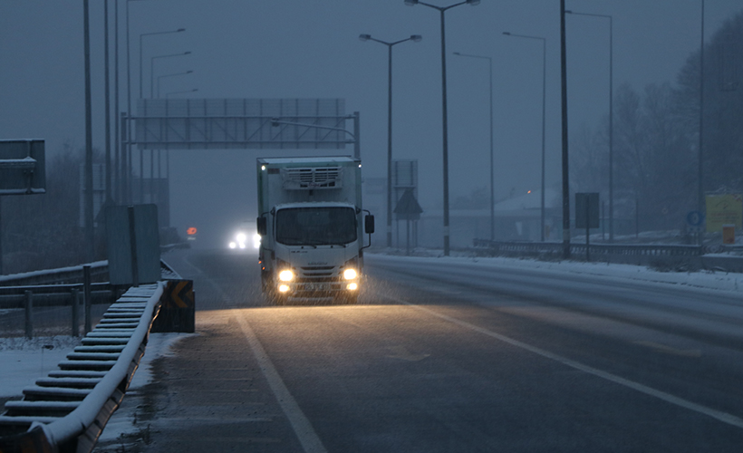 Bolu Dağı'nda kar yağışı etkili oluyor