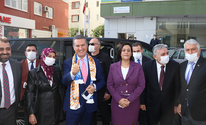 Sarıgül, Adana'da partililerle buluştu