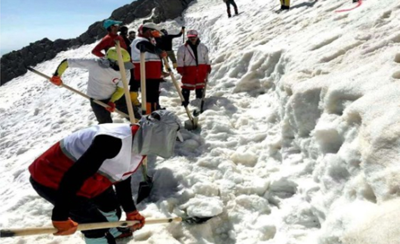 Tahran'da çığ felaketi: 10 ölü, en az 7 kayıp