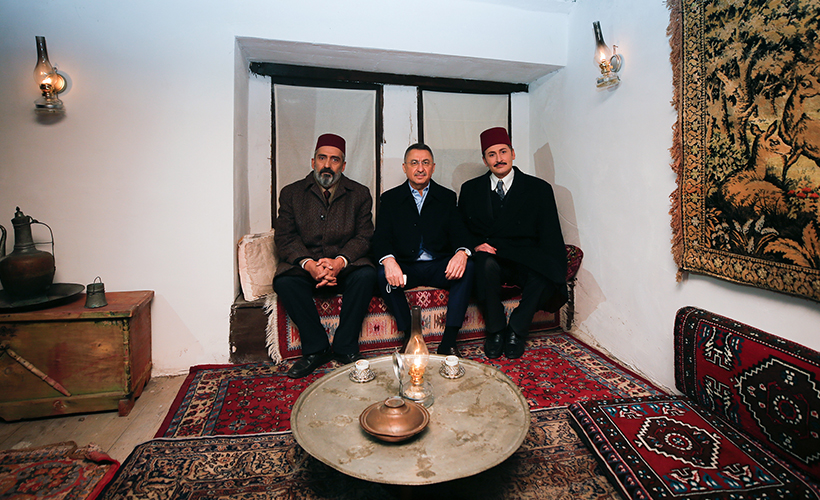 Cumhurbaşkanı Yardımcısı Oktay, 'Akif' filminin setini ziyaret etti