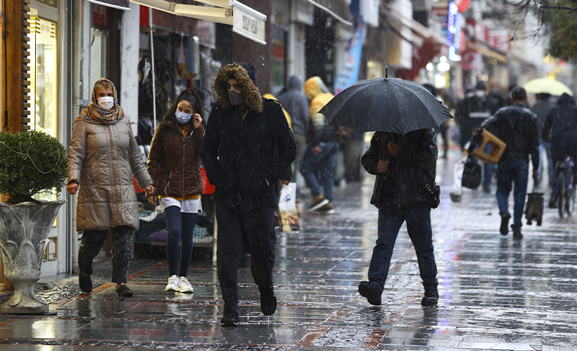 Edirne'de sağanak etkili oluyor
