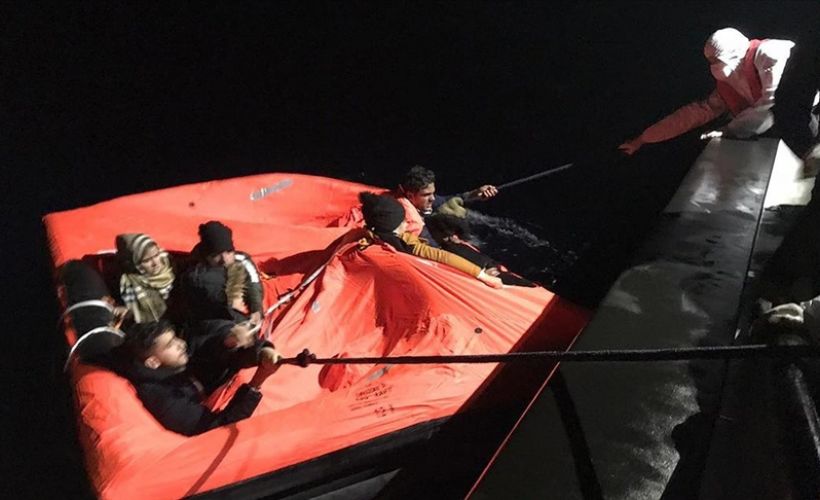 Muğla açıklarında 9 düzensiz göçmen kurtarıldı