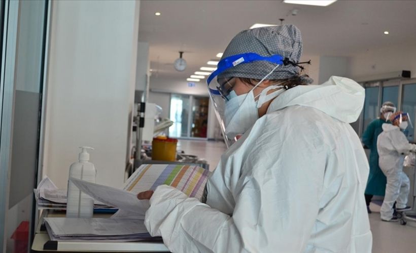 Türkiye'de son 24 saatte 15 bin 692 kişinin testi pozitif çıktı, 254 kişi hayatını kaybetti