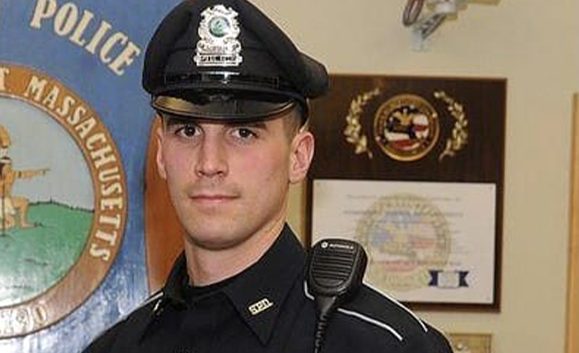 Yiyecek çalan 2 çocuklu kadına, polisten 250 dolarlık market çeki