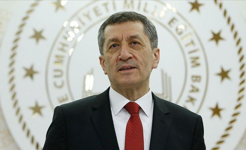 Bakan Selçuk: Salgın sona erecek, sosyal mesafesiz eğitime devam edeceğiz
