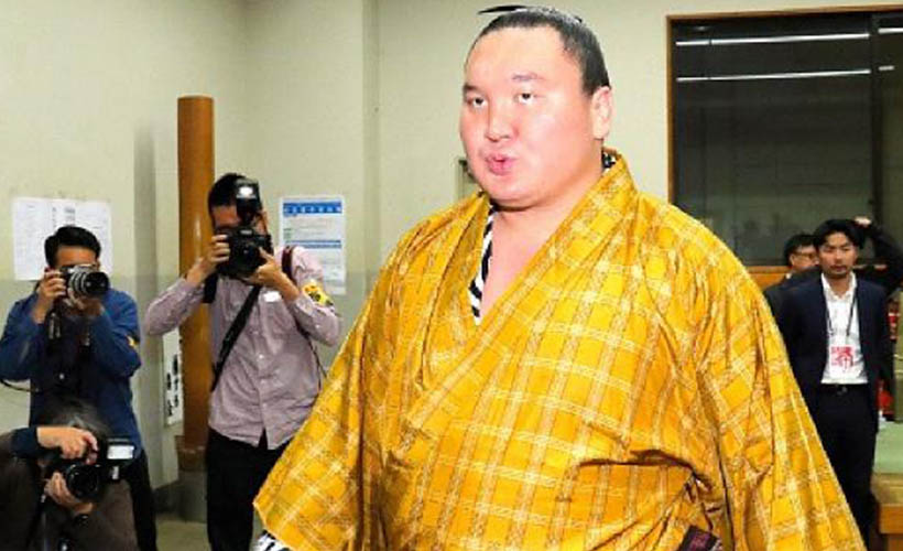 Japonya Sumo Başpehlivanı koronaya yakalandı