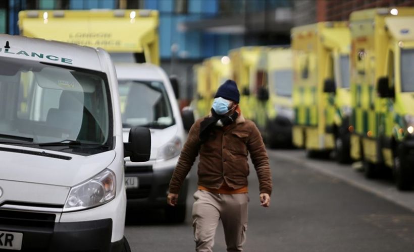 İngiltere'de günlük vaka sayısı 60 bini geçti