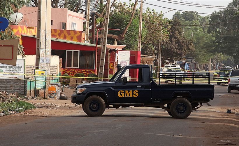 Mali'de 100 sivilin öldüğü belirtilen hava saldırısında gözler Fransa'ya çevrildi