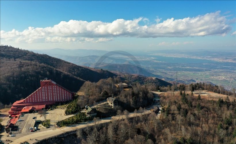 Kartepe ve Keltepe, beyaz örtüsüne kavuşacağı günü bekliyor