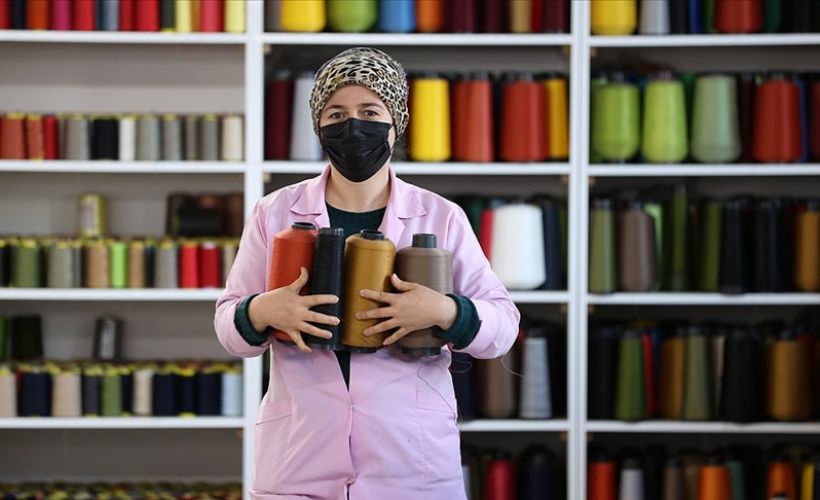 Bileziklerini satarak girdiği tekstil sektöründe 130 kadına ekmek kapısı açtı