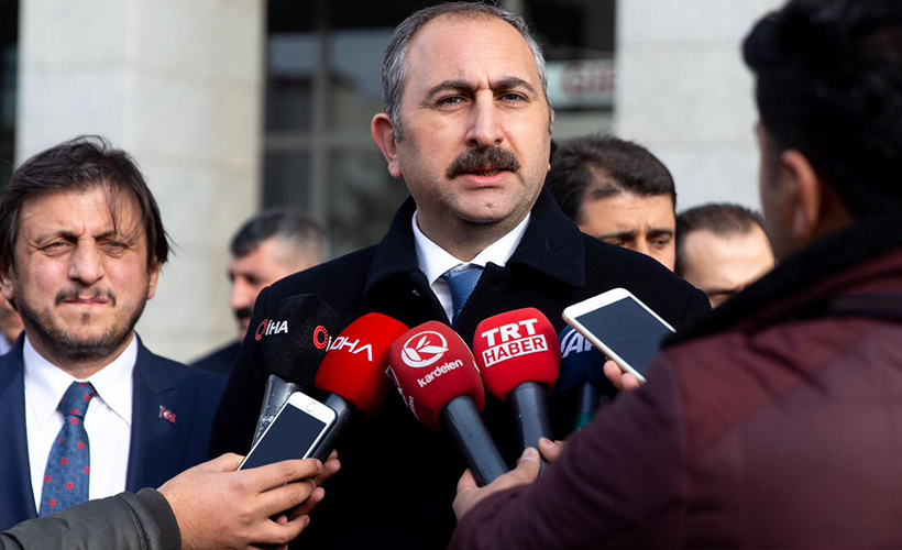 Bakan Gül: ABD'de yaşanan olayları endişeyle takip ettik