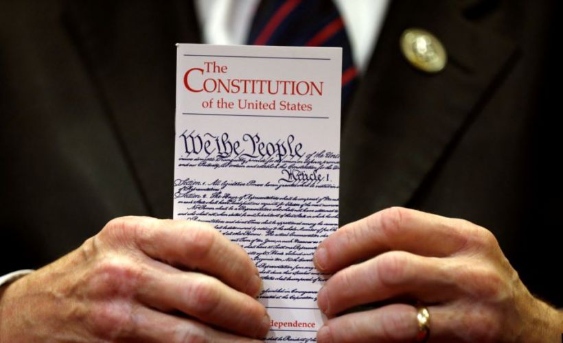 ABD Anayasası'na göre başkanlar görevlerinden nasıl alınıyor?