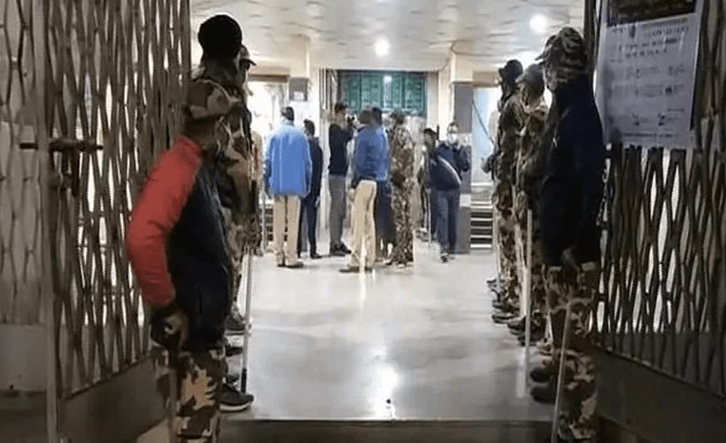 Hindistan'da hastane yangını: 10 bebek yaşamını yitirdi