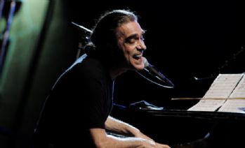 Müzisyen Atakoğlu: 15 Temmuz’u müzikle, sanatla unutturmamak lazım