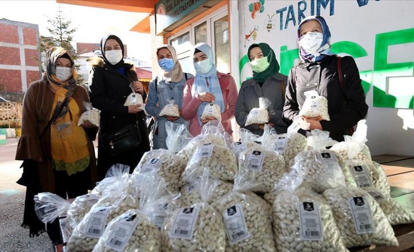 Kadın çiftçilerin yetiştirdiği 8 ton çoban fasulyesini ORTAR satın aldı