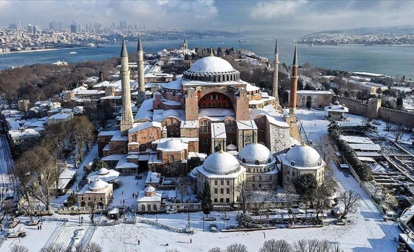 İstanbul beyaza büründü