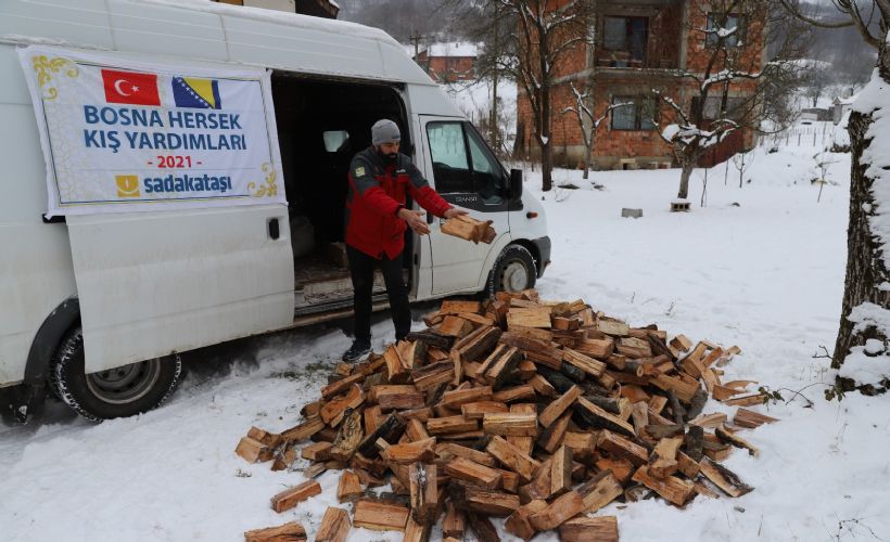 Sadakataşı Bosna’ya yardım ulaştırıyor