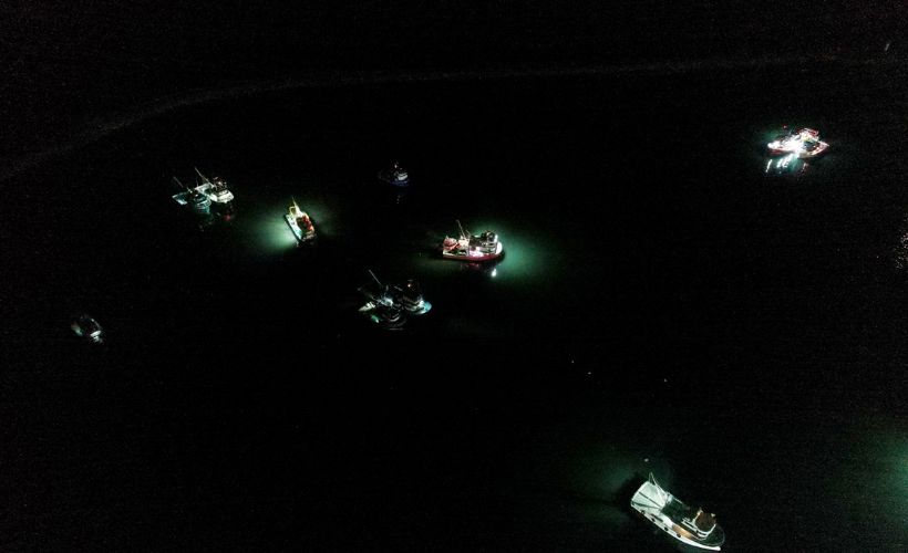 Yasaklı alan dışında kalan İğneada'da 250 tekne hamsi peşinde