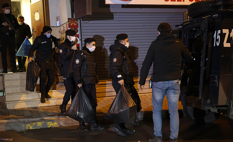 HDP Esenyurt ilçe binasına operasyon