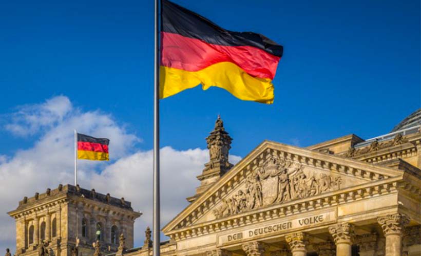 Almanya’da son 24 saatte 982 kişi Kovid-19’dan hayatını kaybetti