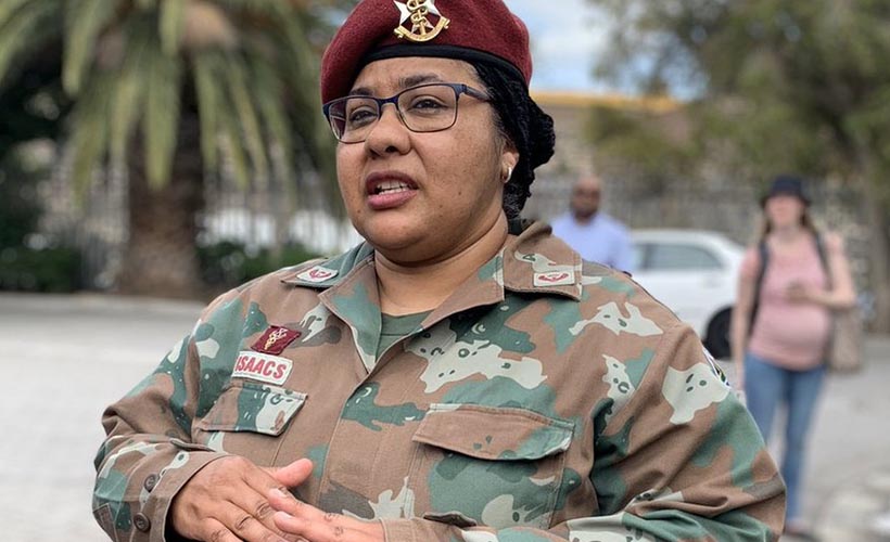 Güney Afrika Ordusu’ndaki Fatima’nın başörtüsü zaferi