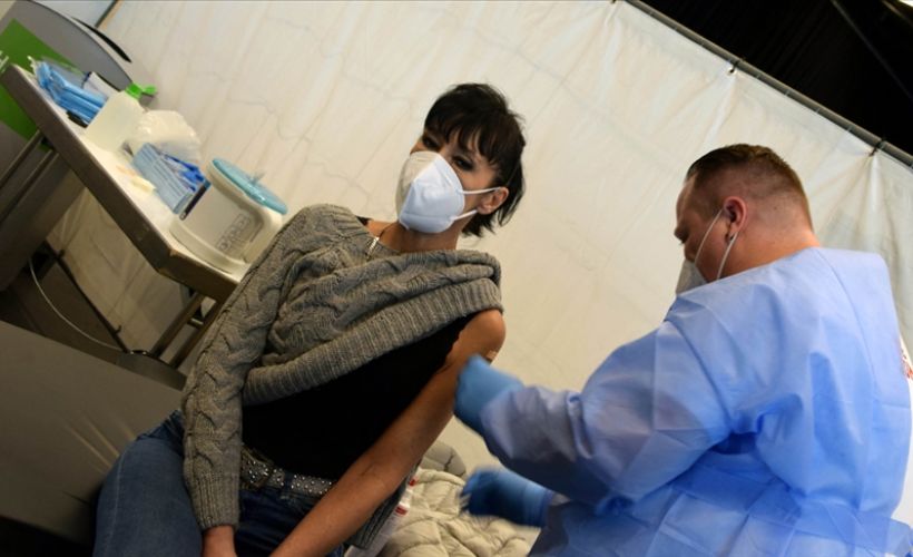 Almanya'da halkın yüzde 2,2'sine ilk doz Kovid-19 aşısı yapıldı