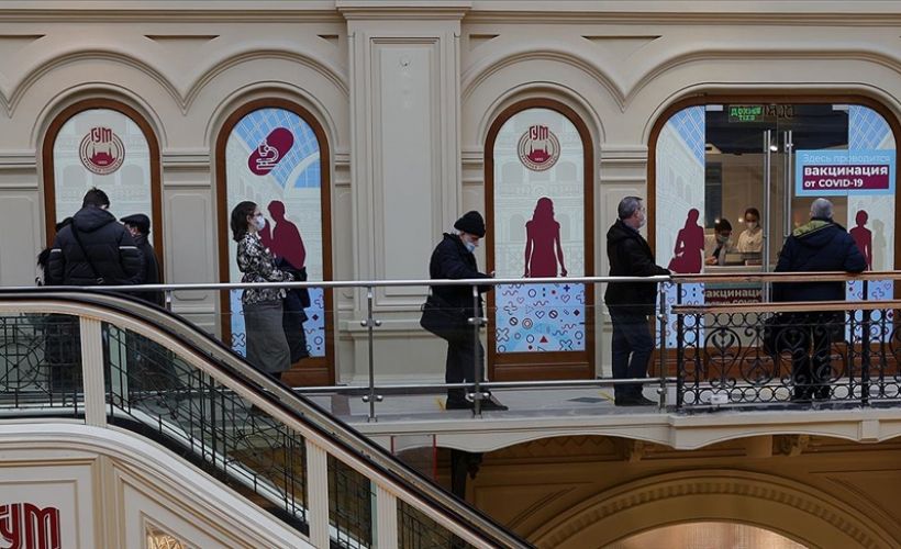 Rusya'da yetişkin nüfusun yüzde 60'ı Kovid-19'a karşı aşılanacak