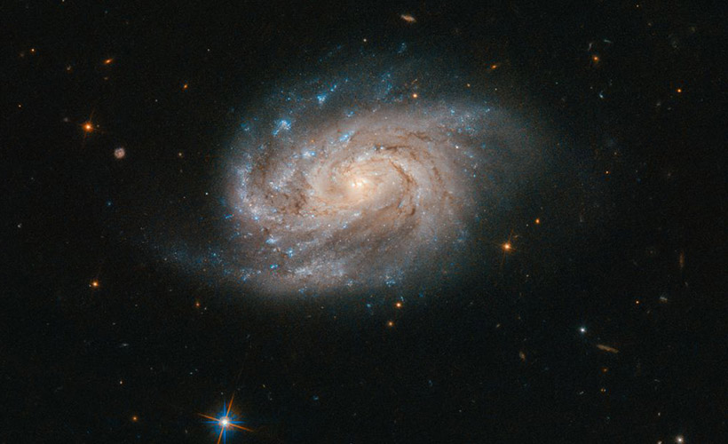 Uzay neden bu kadar karanlık görünüyor?