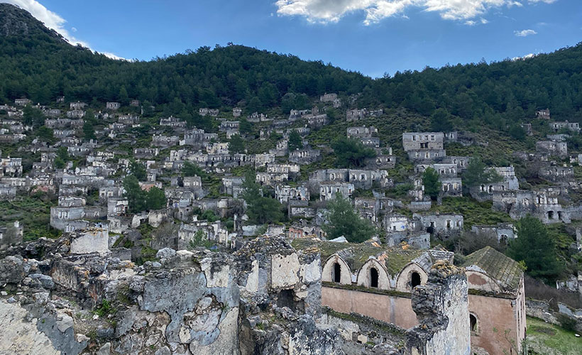 'Hayalet köy' hayran bırakıyor