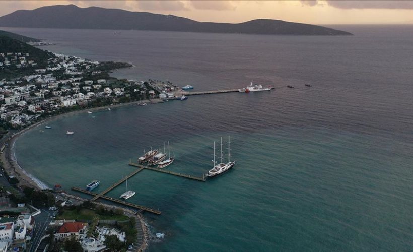 Bodrum'da yağış sonrası denizin rengi değişti