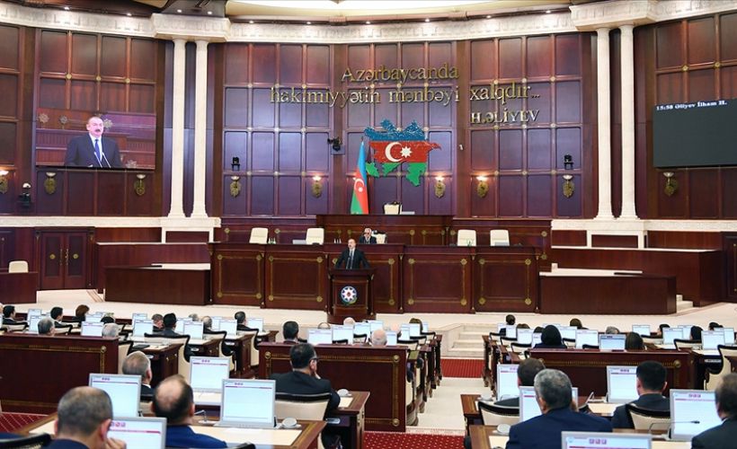 Azerbaycan-Türkiye 'kimlik belgesiyle seyahat' ve 'medya platformu' anlaşmaları onaylandı