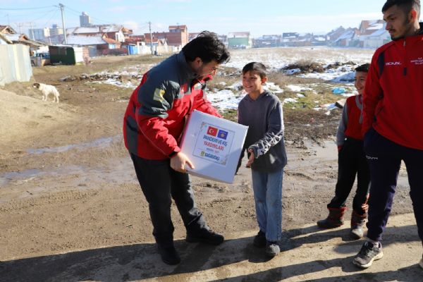 Sadakataşı'ndan Kosova'ya kış yardımı