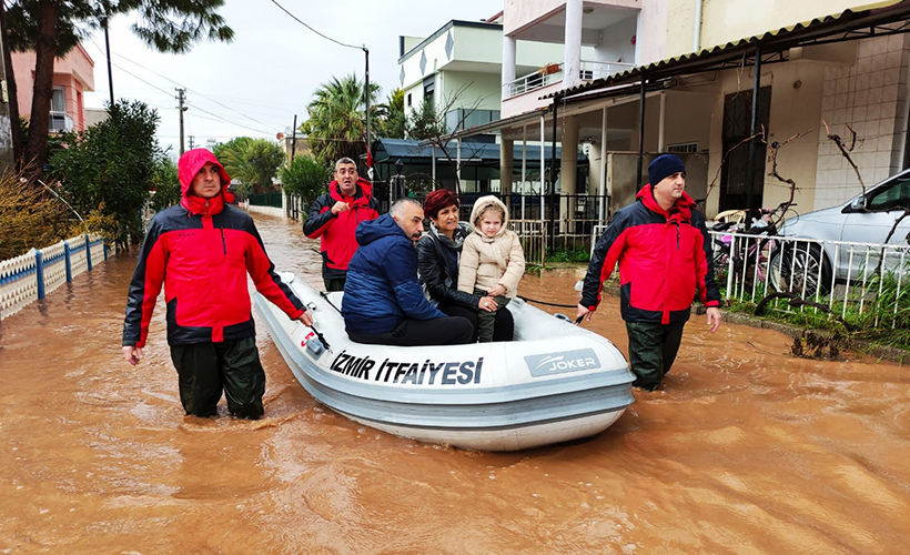 İzmir 'Venedik'e döndü