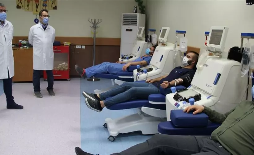 Türkiye'de ilk immün plazma naklinin gerçekleştirildiği merkez 1000 hastaya şifa oldu