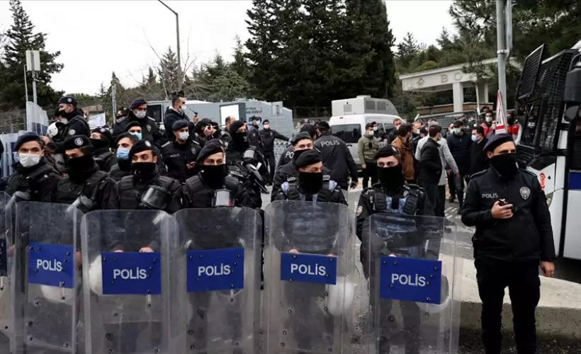 Boğaziçi Üniversitesi'nde gözaltına alınan 51 kişi adliyeye sevk edildi
