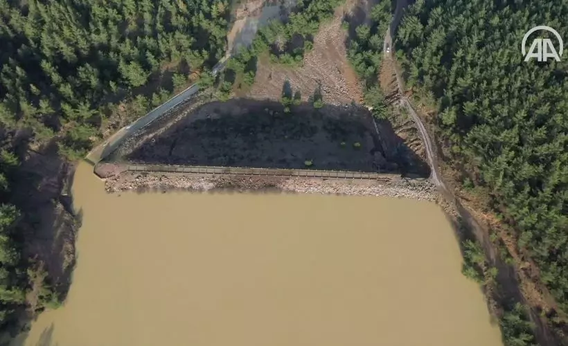 Sağanaktan zarar gören Balaban Göleti'nde su tahliyesi sürüyor