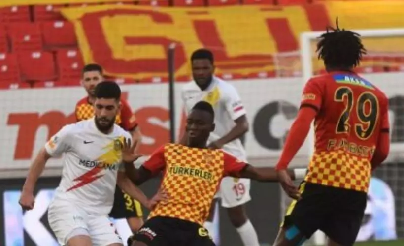 Göztepe 2 kez öne geçti Yeni Malatya puanı bırakmadı!