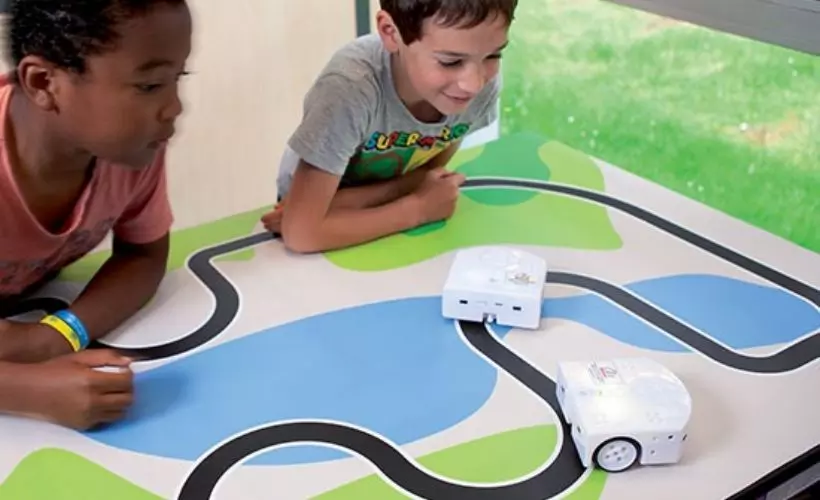 İnsanlara matematiği sevdiren robot