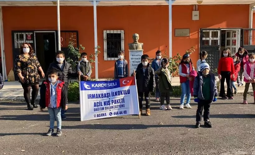 Kardeş Eli Derneği kış yardımları ile kalpleri ısıtıyor