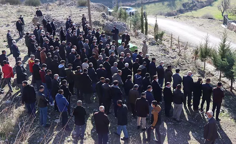 Adıyaman'da husumetli ailelerin çatışmasında ölen 6 kişi defnedildi