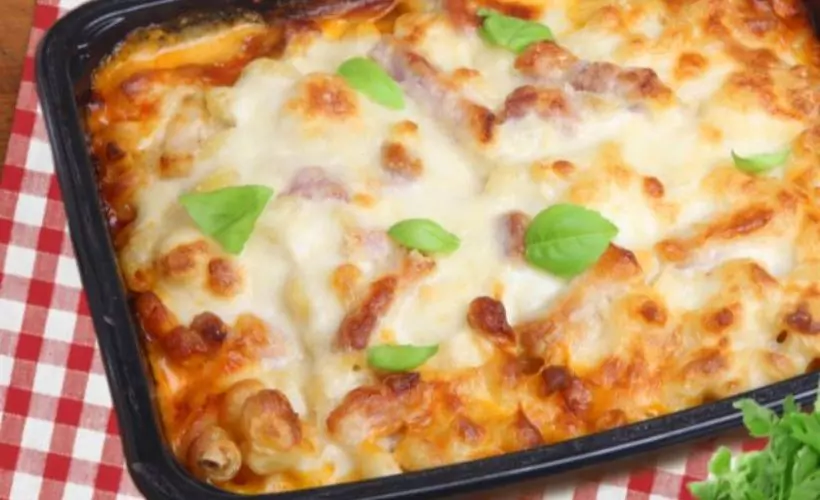 Yufkasız Patates Böreği Tarifi | Fırında patatesli yufkasız börek nasıl yapılır?