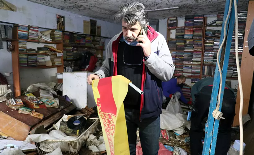 Sel mağduru sahafa destek yağıyor