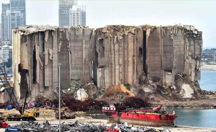 Beyrut Limanı'nda yıllardır depolanan tonlarca kimyasal madde Almanya'ya naklediliyor