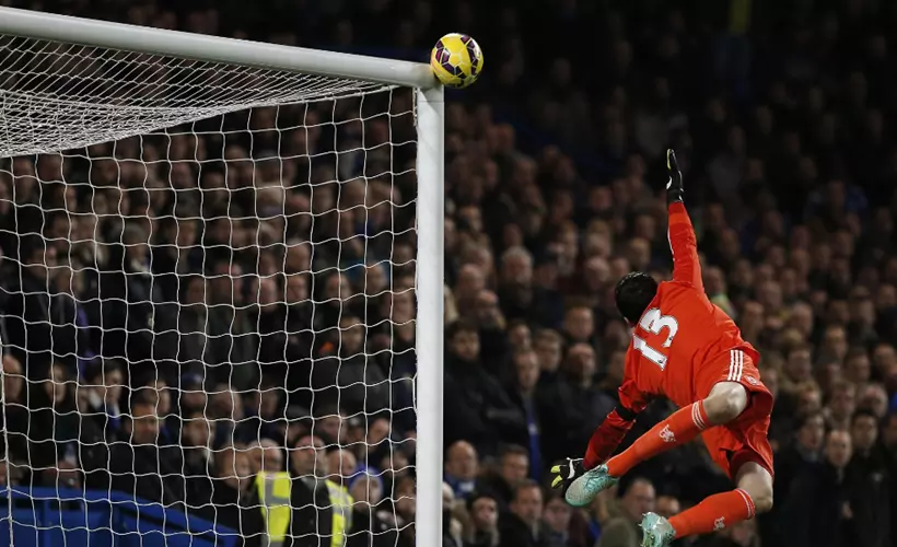 Bir maçta kaç top direkten dönebilir?