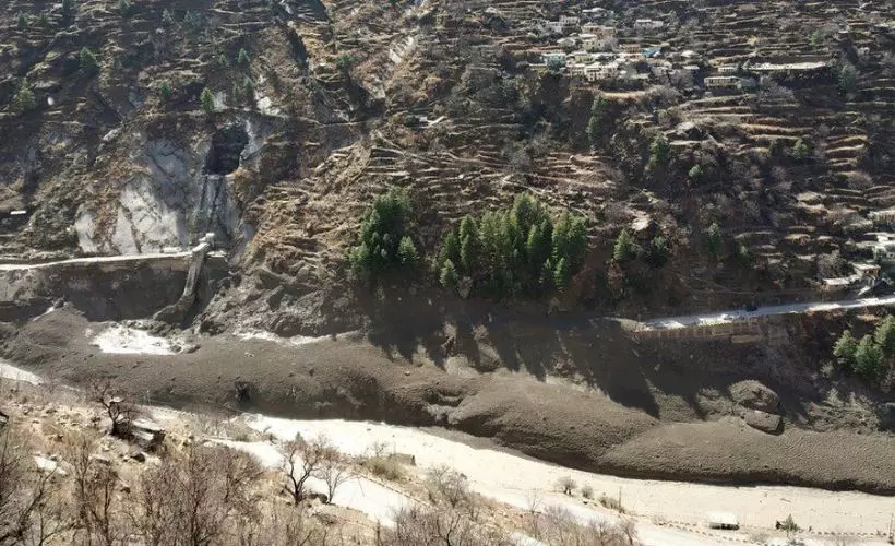 Hindistan’da buzul baraj yıktı, çok sayıda can kaybı var